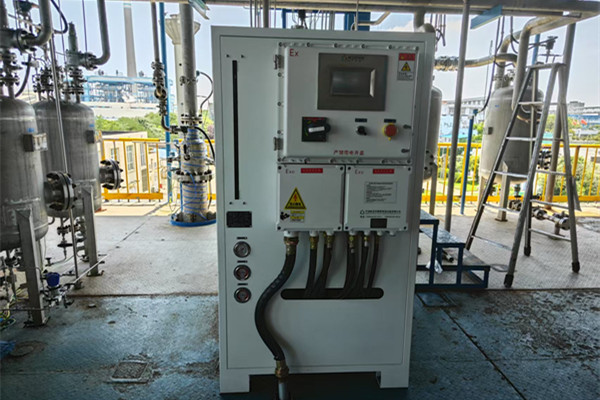 防爆制冷控溫系統(tǒng)與高低溫試驗(yàn)箱設(shè)備實(shí)拍圖5